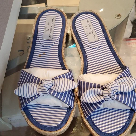 Sz 36 and 36.5 NIB $295 Tabitha Simmons flats Flats & Loafers